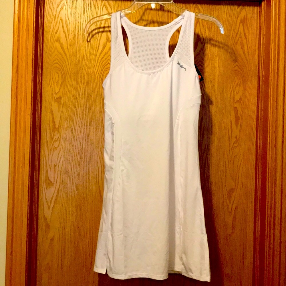 NEW Balle de Match NWT yip dry white DAISY tennis dress M wicking mesh racerback